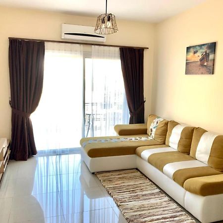 Amazing Two-Bedroom Apartment In Residence Lukomorye D1 With Private Garden Καραβάς Εξωτερικό φωτογραφία