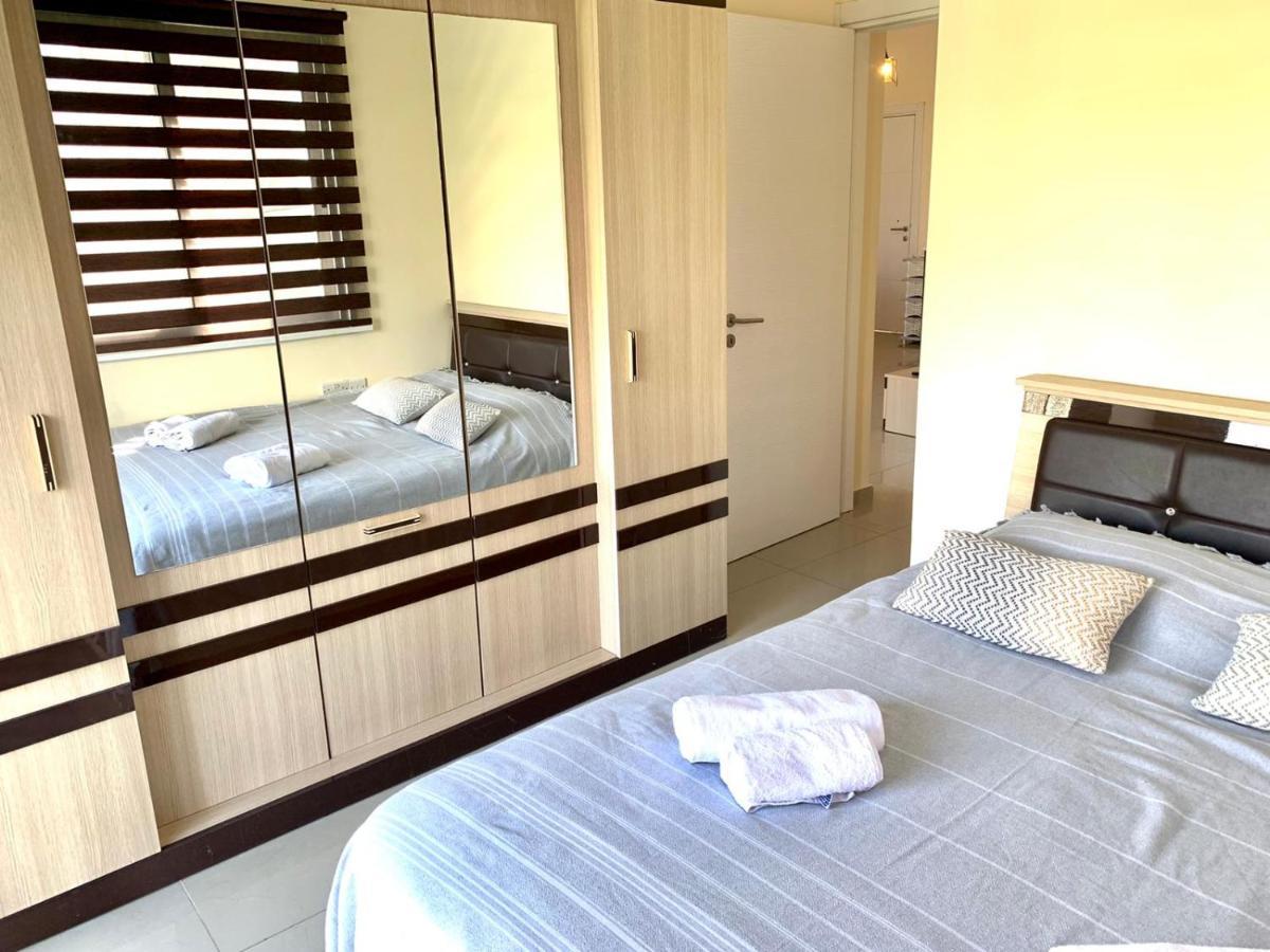 Amazing Two-Bedroom Apartment In Residence Lukomorye D1 With Private Garden Καραβάς Εξωτερικό φωτογραφία