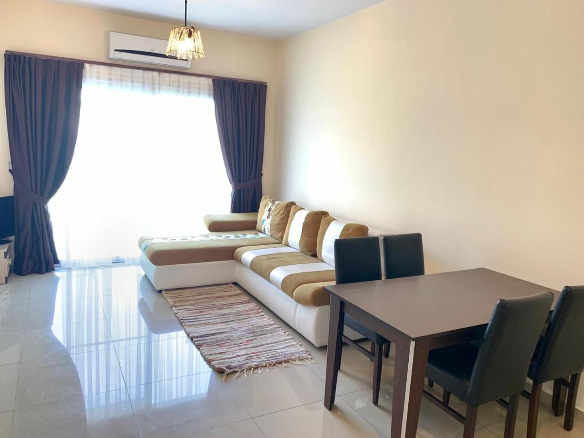 Amazing Two-Bedroom Apartment In Residence Lukomorye D1 With Private Garden Καραβάς Εξωτερικό φωτογραφία