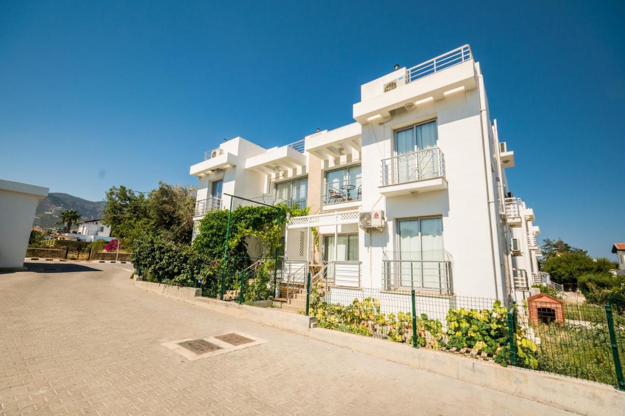 Amazing Two-Bedroom Apartment In Residence Lukomorye D1 With Private Garden Καραβάς Εξωτερικό φωτογραφία